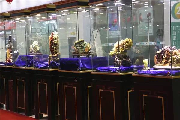 青田石雕大师杜立华、金长厚、林建新、邱柳业、徐永泽、叶建海、叶志伟、周铁建,庄孝通等大师石雕作品 青田石雕大师杜立华、金长厚、林建新、邱柳业、徐永泽、叶建海、叶志伟、周铁建,庄孝通等大师石雕作品