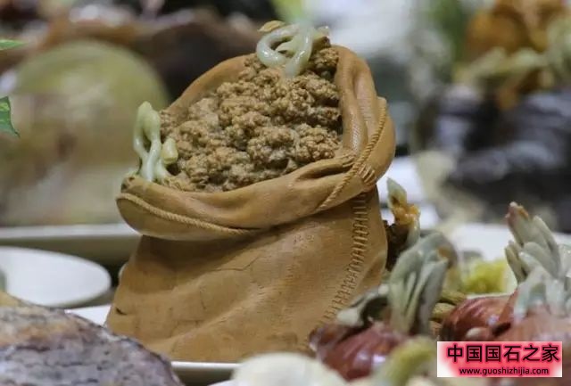 寿山石满汉全席照片和价格！寿山石的石头宴席
