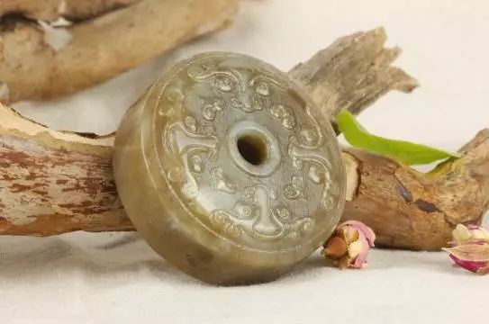 和田玉的七个颜色中，到底哪一种最值钱？